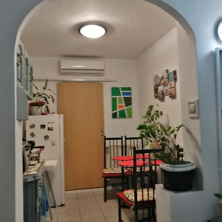 Jorali Lägenhet Oradea Exteriör bild