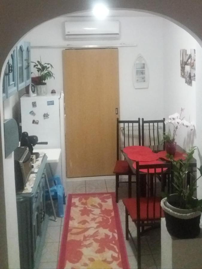 Jorali Lägenhet Oradea Exteriör bild